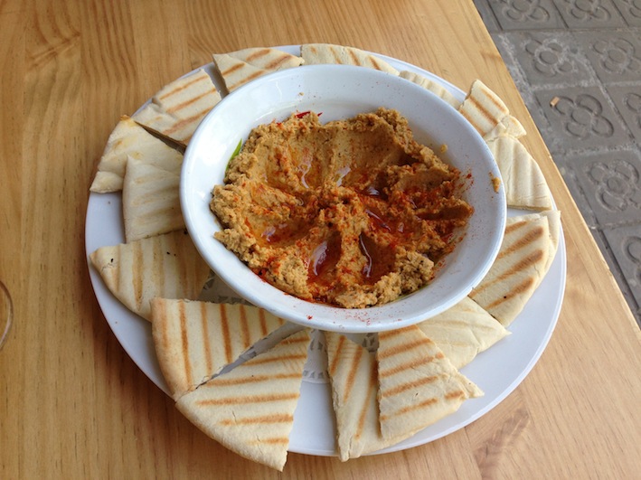 hummus e pita