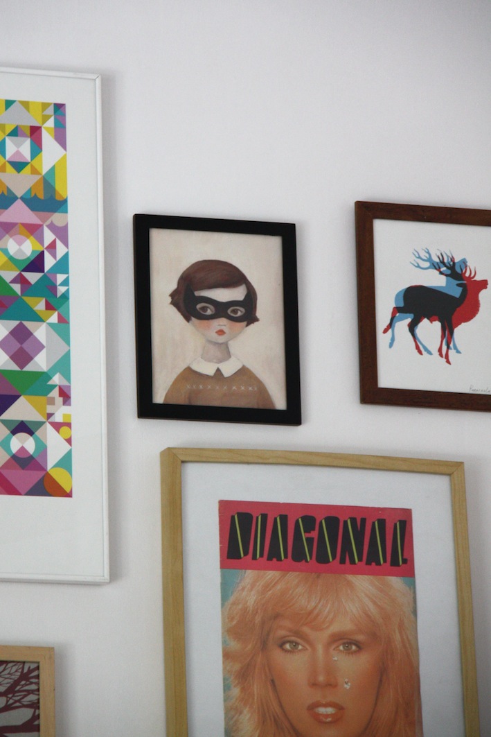 stampe alle pareti del Café Cometa